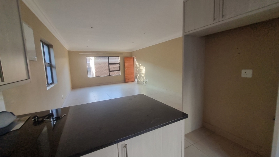 3 Bedroom Property for Sale in Heuwelsig Free State